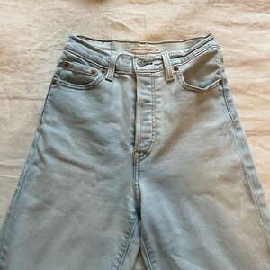 Levi Ribcage Straight Ankle Denim